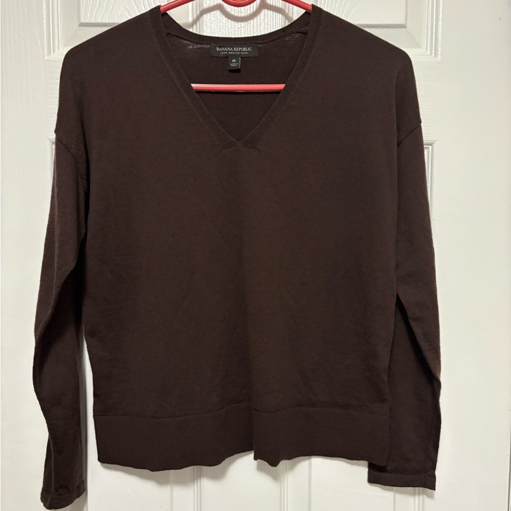 *Banana Republic Chocolate Brown Medium 100% Merino Wool Women’s V-Neck Sweater